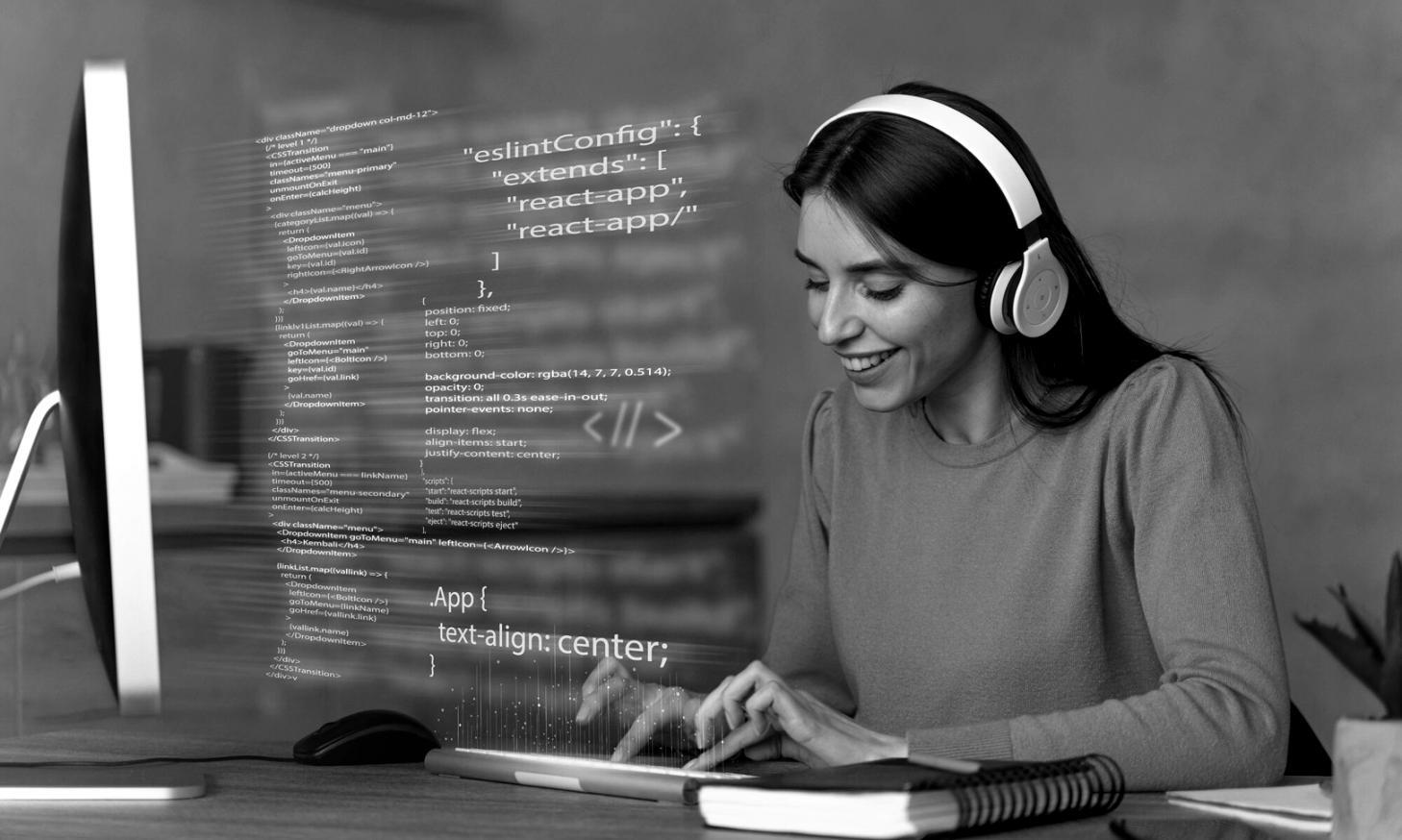 Student accessing virtualization platform for online programming education